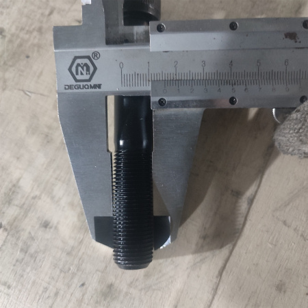 Болт ГБЦ / крепеж двигателя SITRAK MC11 / MC13 M16×1,5×100-10.9 MQ6020990451